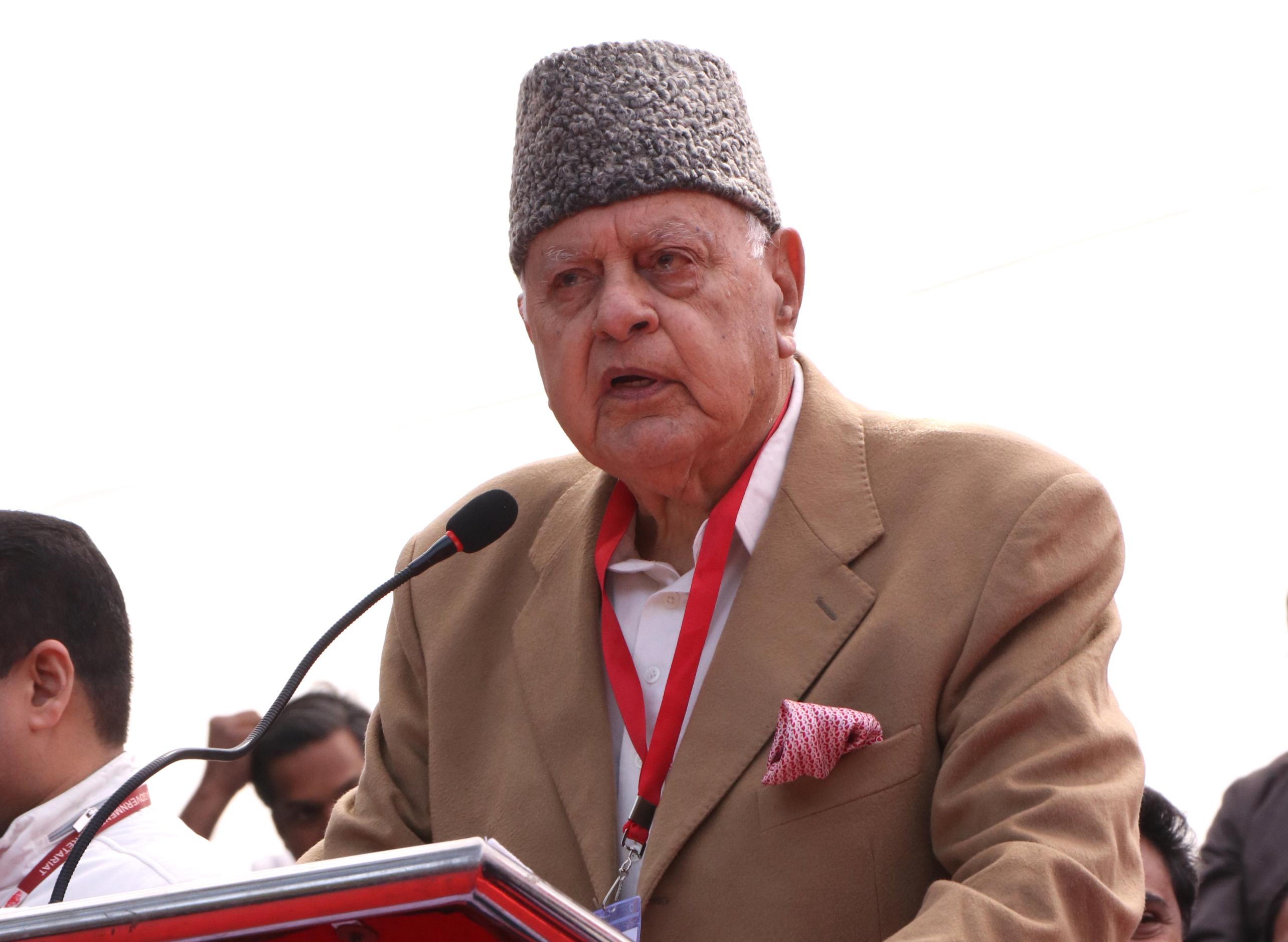 Wars never solve any problem, talks do, says Farooq Abdullah in Pahalgam
