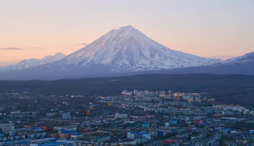 Volcano in Russia's Kamchatka ejects ash up to 9.2 km high
