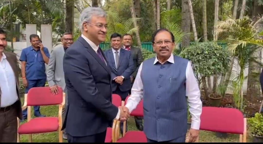 Amid Cong 'crisis', K'taka HM Parameshwara hopeful of 'promotion' this year