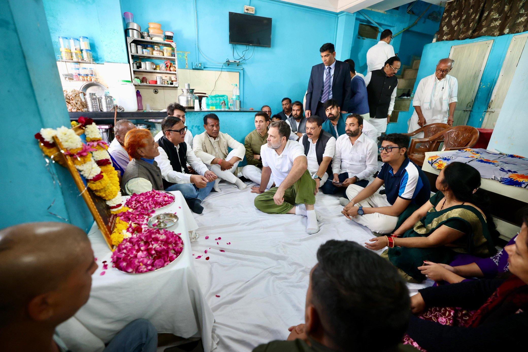 Rahul Gandhi meets kin of contaminated water tragedy victims in Indore's Bhagirathpura