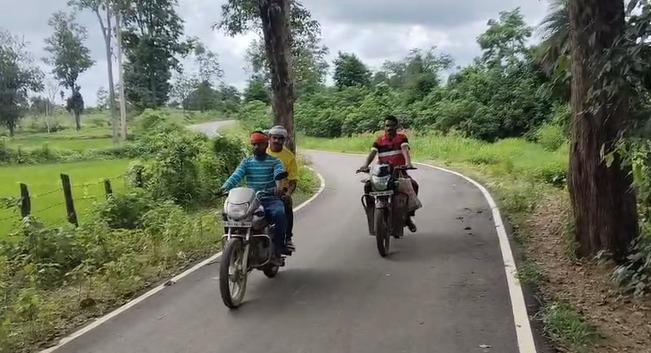 Chhattisgarh: Kamar tribe will walk on paved roads in Dhamtari, locals thank govt