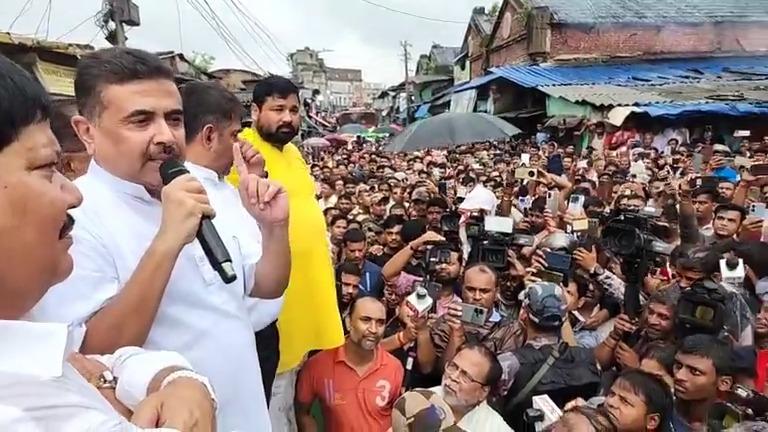 Political slugfest erupts in Bengal over Khidirpur fire that gutted 1,300 shops