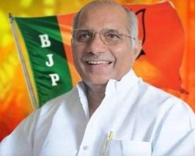 Stone pelters will be dealt with firm hand, not with flowers: UP minister on Bareilly violence