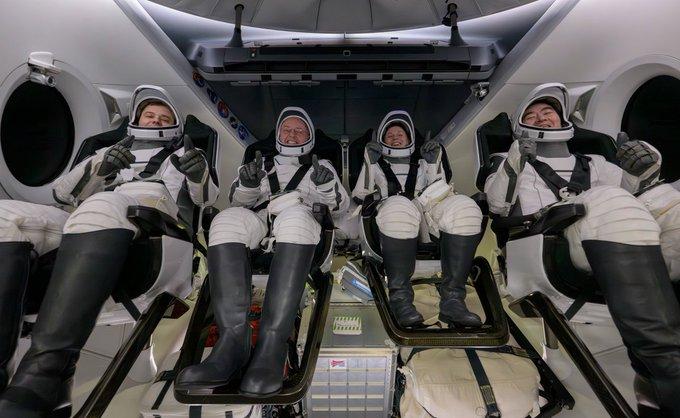 SpaceX brings back 4 NASA astronauts to Earth in first-ever medical evacuation from ISS
