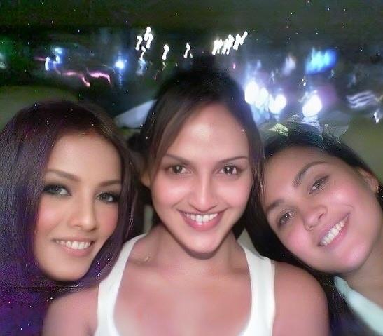 Celina Jaitly drops old selfie with 'No Entry' co-stars Esha Deol & Lara Dutta as the film turns 20