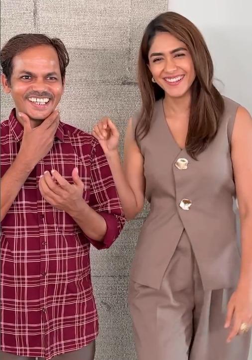 Mrunal Thakur teaches Farah Khan’s cook Dilip viral step of ‘The Po Po Song’
