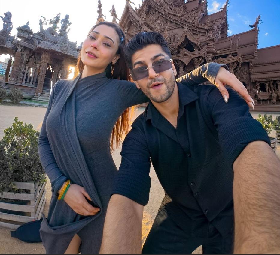 Newly weds Ssara Khan, Krishh Pathak turn business partners, say 'this is how we are building our life together'