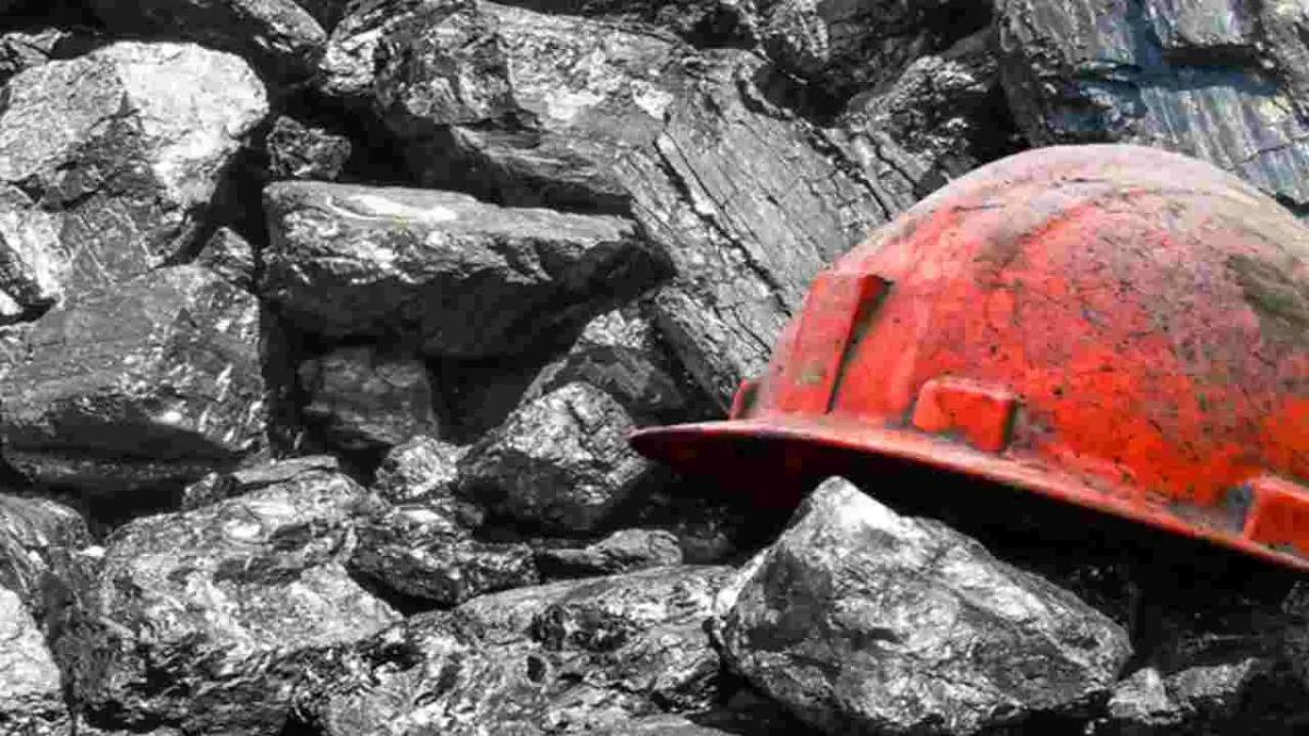 coal mine collapses in Betul