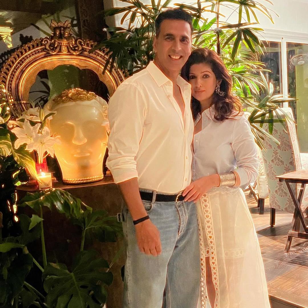 Twinkle Khanna reveals how she booked a restaurant for herself and Akshay Kumar with a recession tip