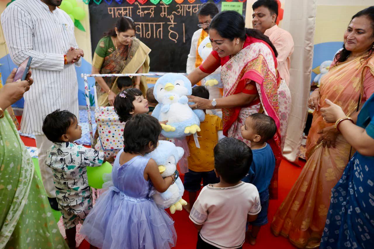 Delhi CM opens 502 Anganwadis, announces Rs 10 crore loan for MSME business women