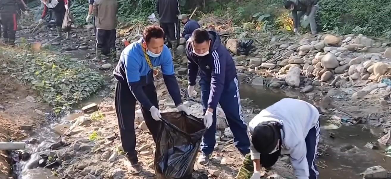 Proud to see youth conscious about cleanliness around them: PM Modi