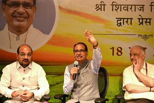 Agricultural scientists to spend 3 days a week in farm fields: Shivraj Chauhan
