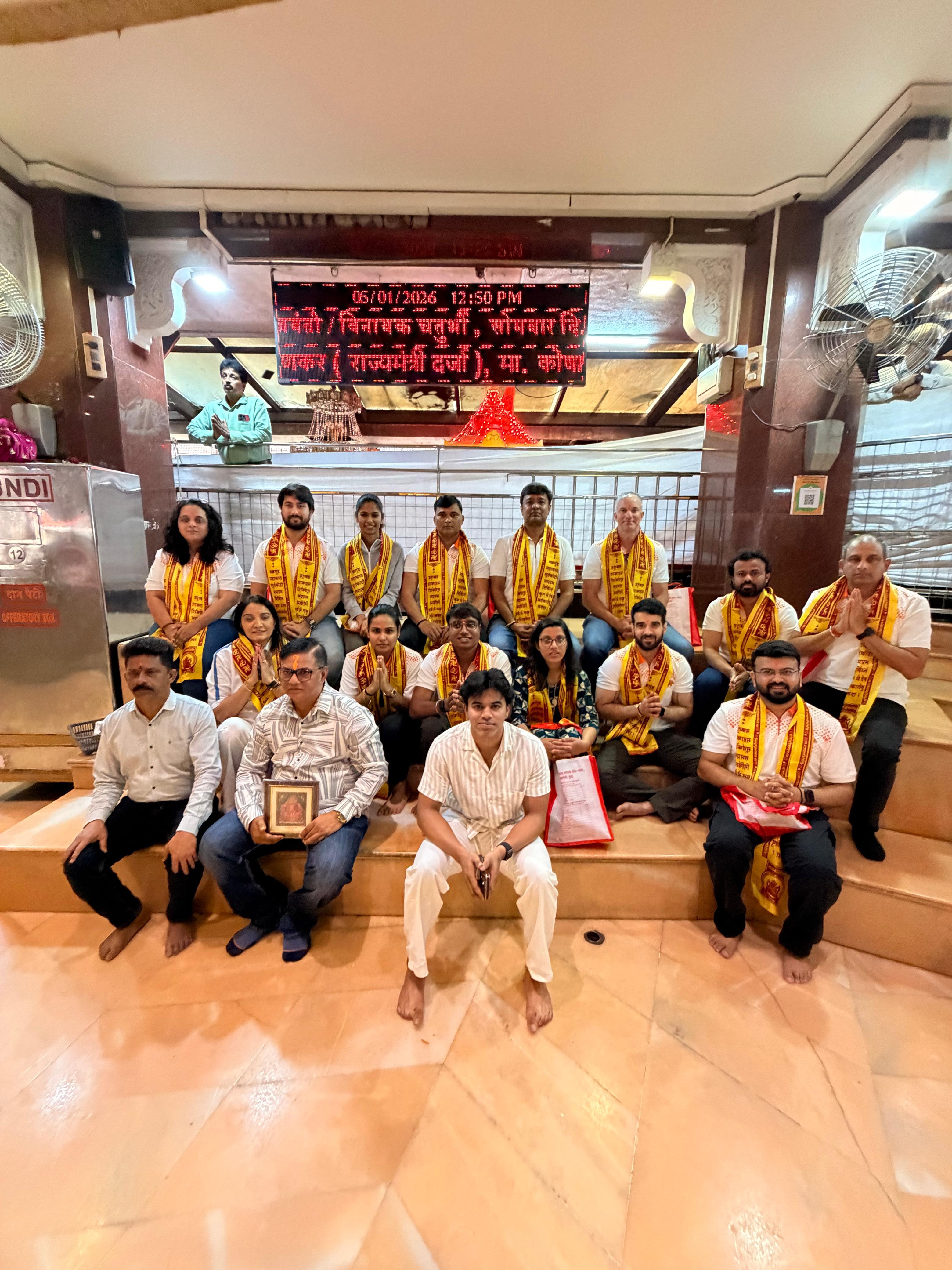 WPL 2026: Gujarat Giants visit Siddhivinayak Temple in Mumbai to seek blessings