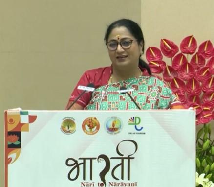 CM Gupta urges women to ‘move forward, make their mark’ at National Convention in Delhi