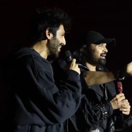 Himesh Reshammiya trolls himself, asks Kartik Aaryan, 'Regular Gau Yaa Naak Se?'