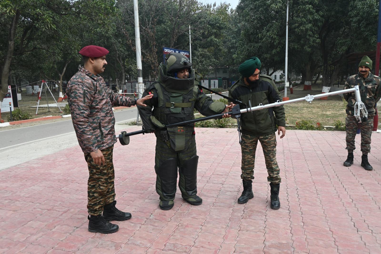 Army’s Central Command imparts counter IED training to railway cops