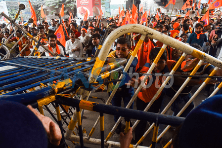 Over 20 injured in Kolkata as protests over Hindu man's murder in Bangladesh turn violent