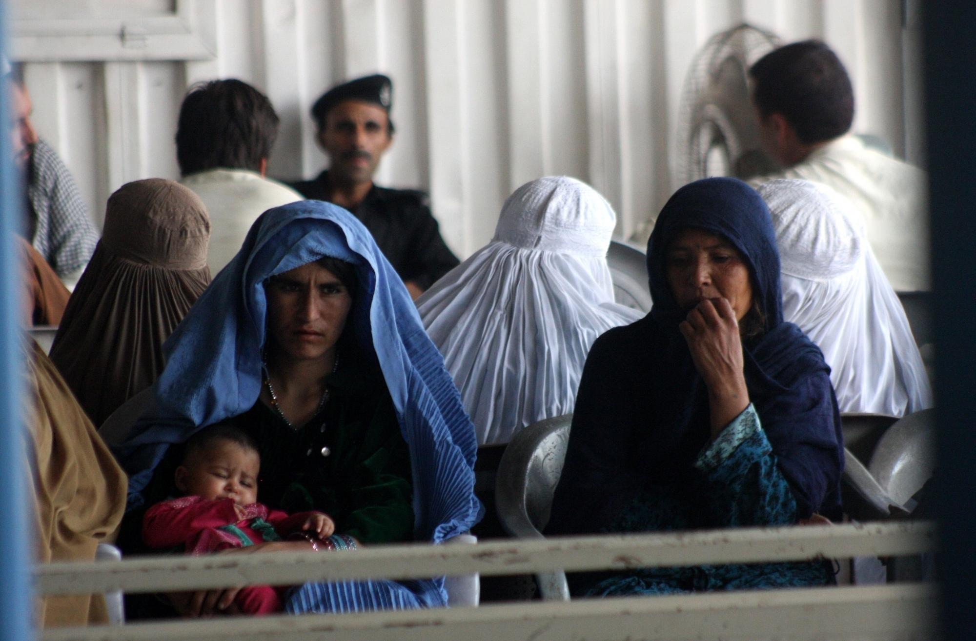 Afghanistan sees 2.8 million refugees return homeland in 2025: Official