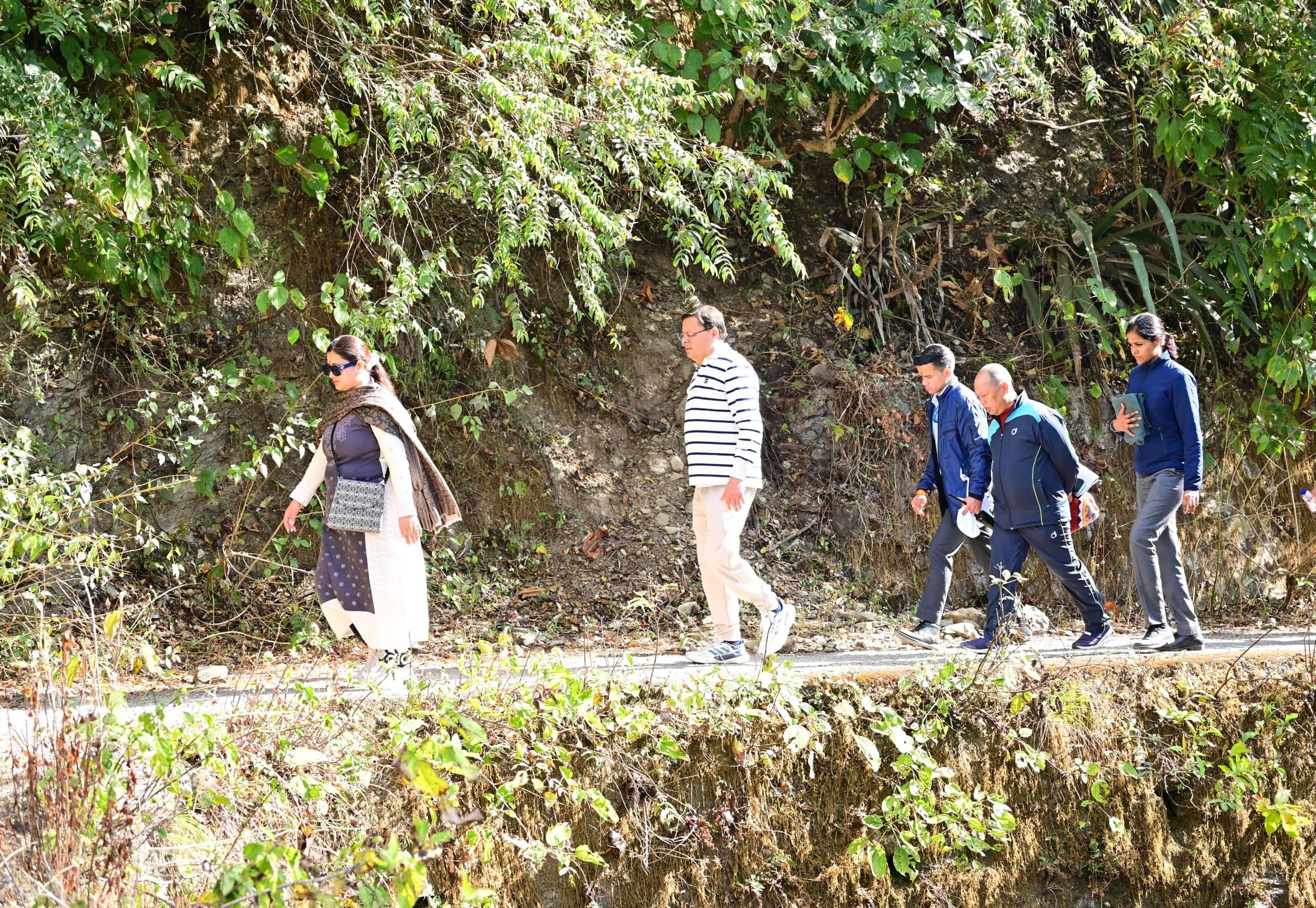 CM Dhami inspects Dehradun-Mussoorie trek