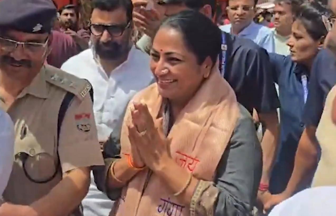 Delhi CM Rekha Gupta takes holy dip at Har Ki Pauri after completing 100 days in office