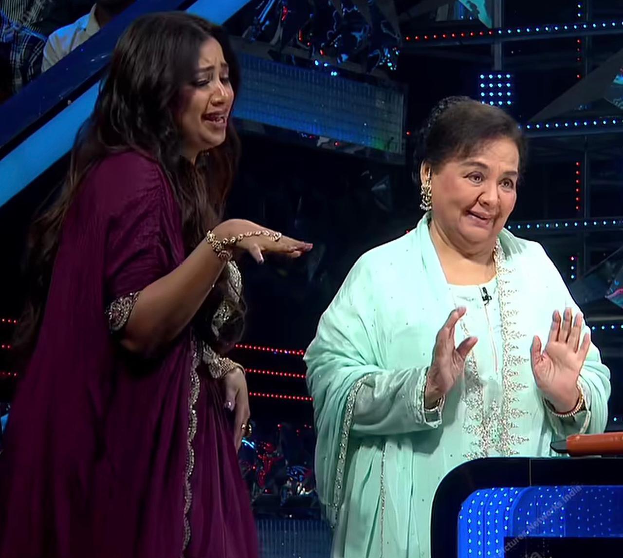 Farida Jalal, Shreya Ghoshal recreate iconic scene from SRK starrer K3G