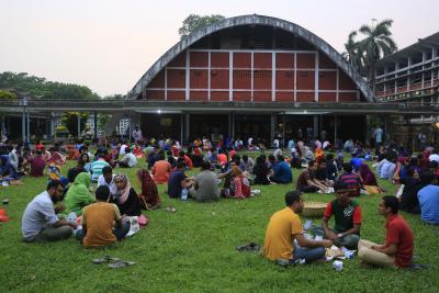 Bangladesh: Three Dhaka University teachers attacked by group led by DUCSU leader