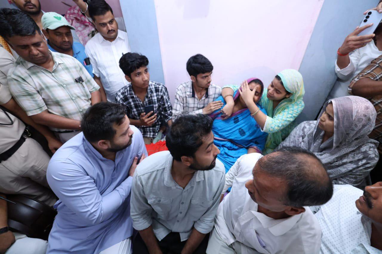 Tejashwi Yadav meets martyr Mohammad Imtiaz’s family, calls for national unity