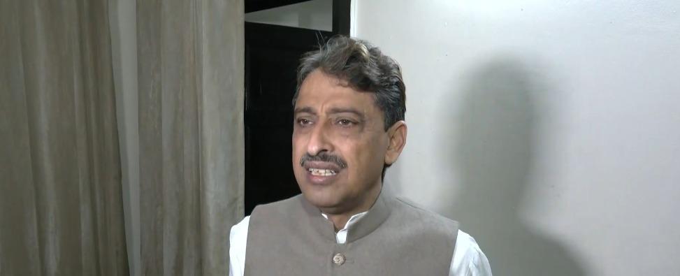 Cong criticises Trinamool MP for smoking e-cigarette on Parliament premises; SP defends