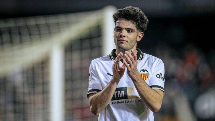 Football: Valencia winger Fran Perez joins Rayo Vallecano