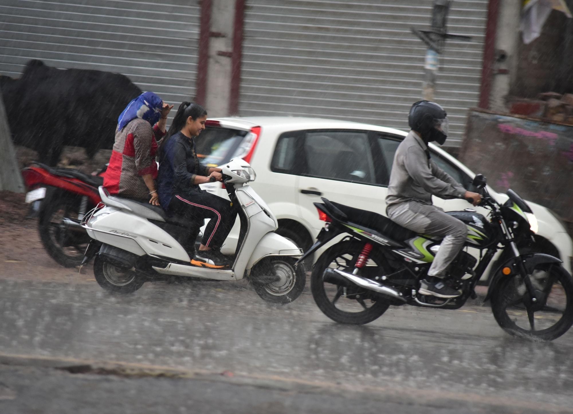 Rainfall lashes Gujarat, IMD says more in store