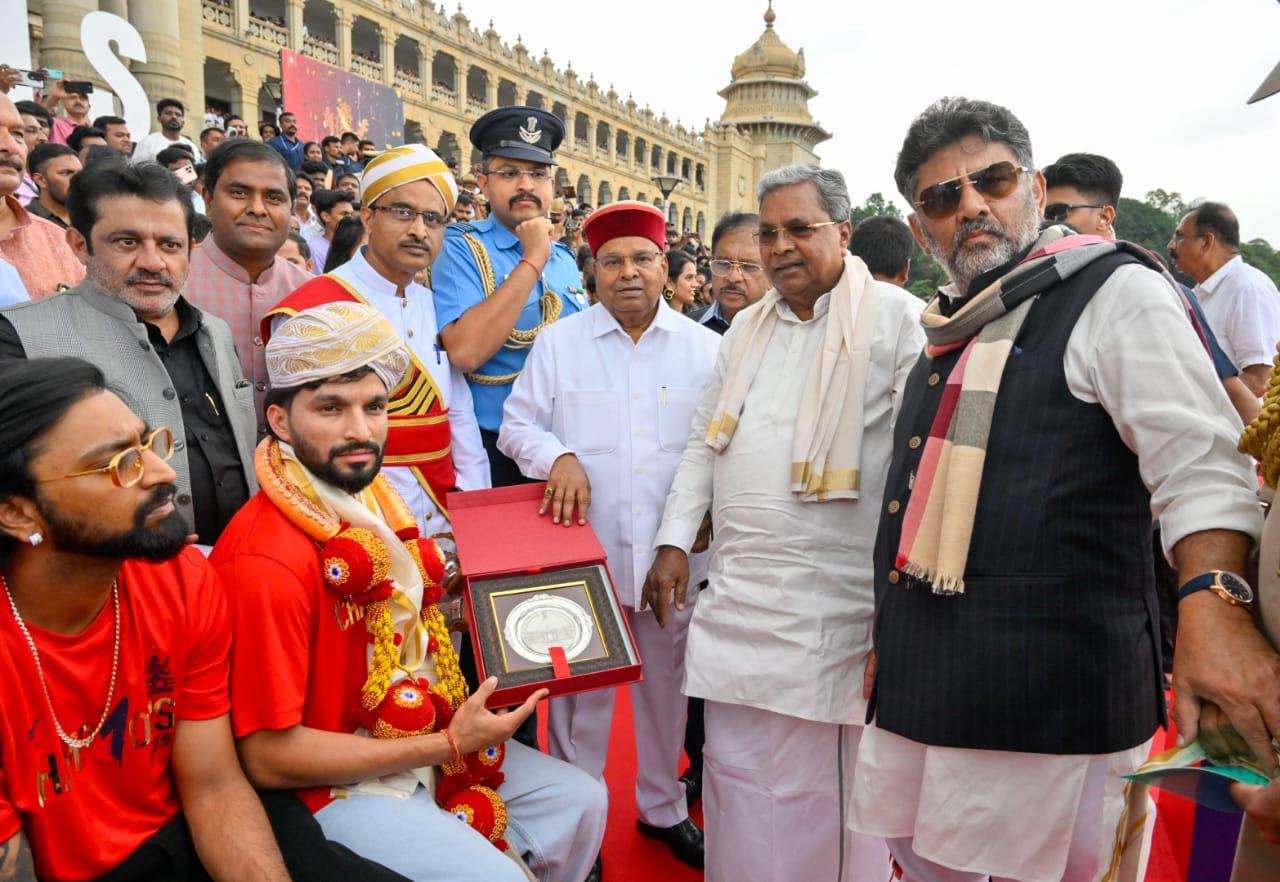 'Don't know who invited Governor to RCB players' felicitation event at Vidhana Soudha': K'taka Dy CM