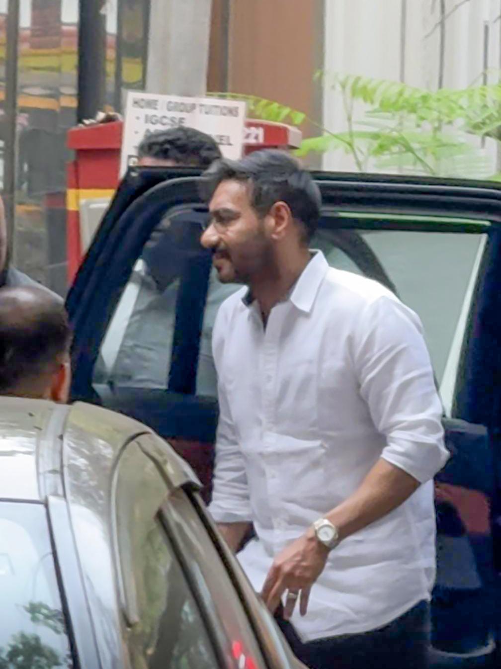 Ajay Devgn offers condolences post Dharmendra's demise, visits the grieving Deol family