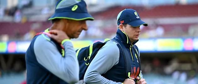 Ashes: 'Vestibular issue' forces Smith out of Adelaide Test 20 minutes before toss