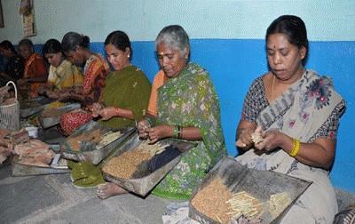 Labour welfare schemes empower over 50 lakh unorganised workers: Govt