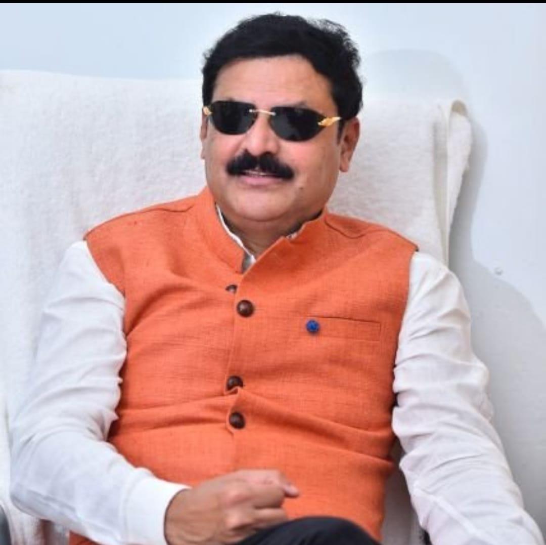 K’taka Cong MLA says stampede an accident; Minister compares it to Pahalgam attack