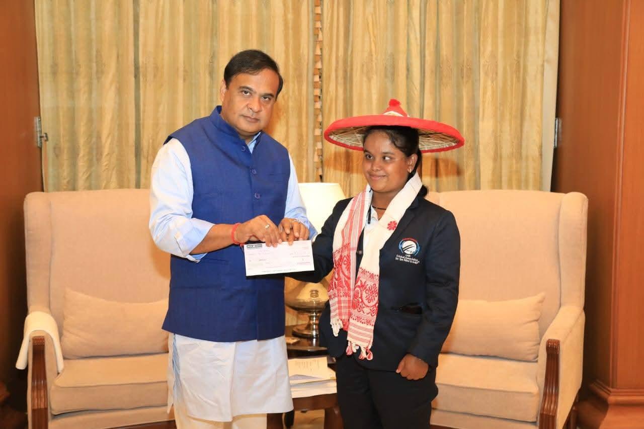 Assam CM Himanta Biswa Sarma awards Rs 10 lakh, promises govt job to India’s blind cricket trailblazer Simu Das