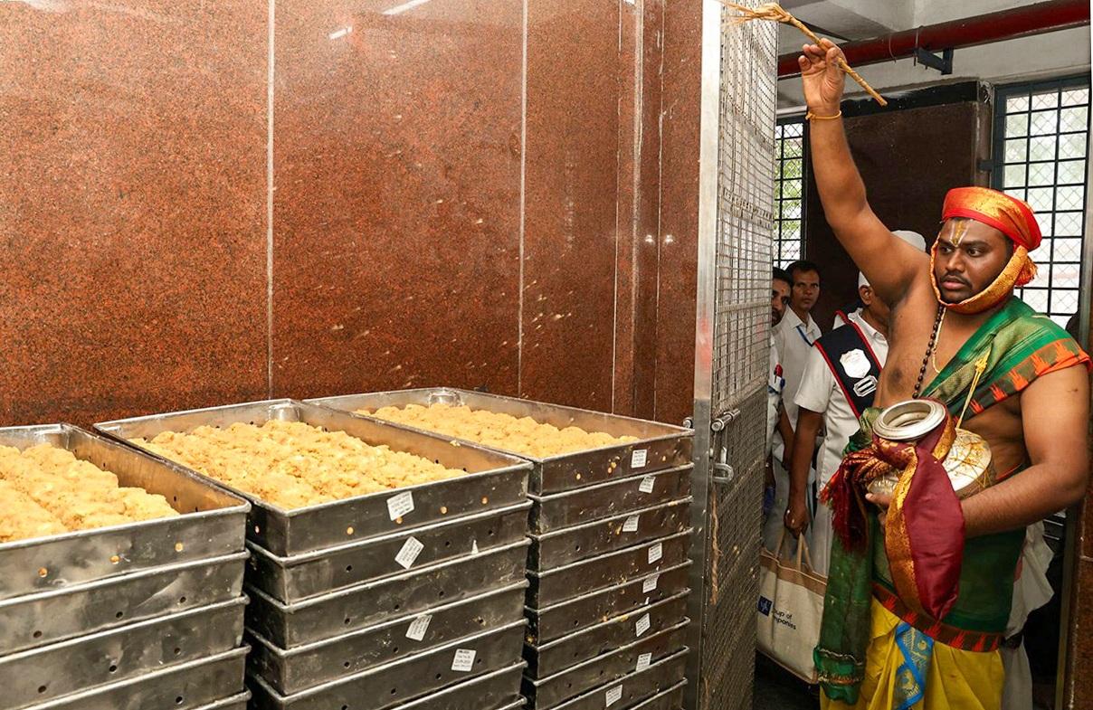 Tirupati laddu case: Andhra Pradesh constitutes one-man committee