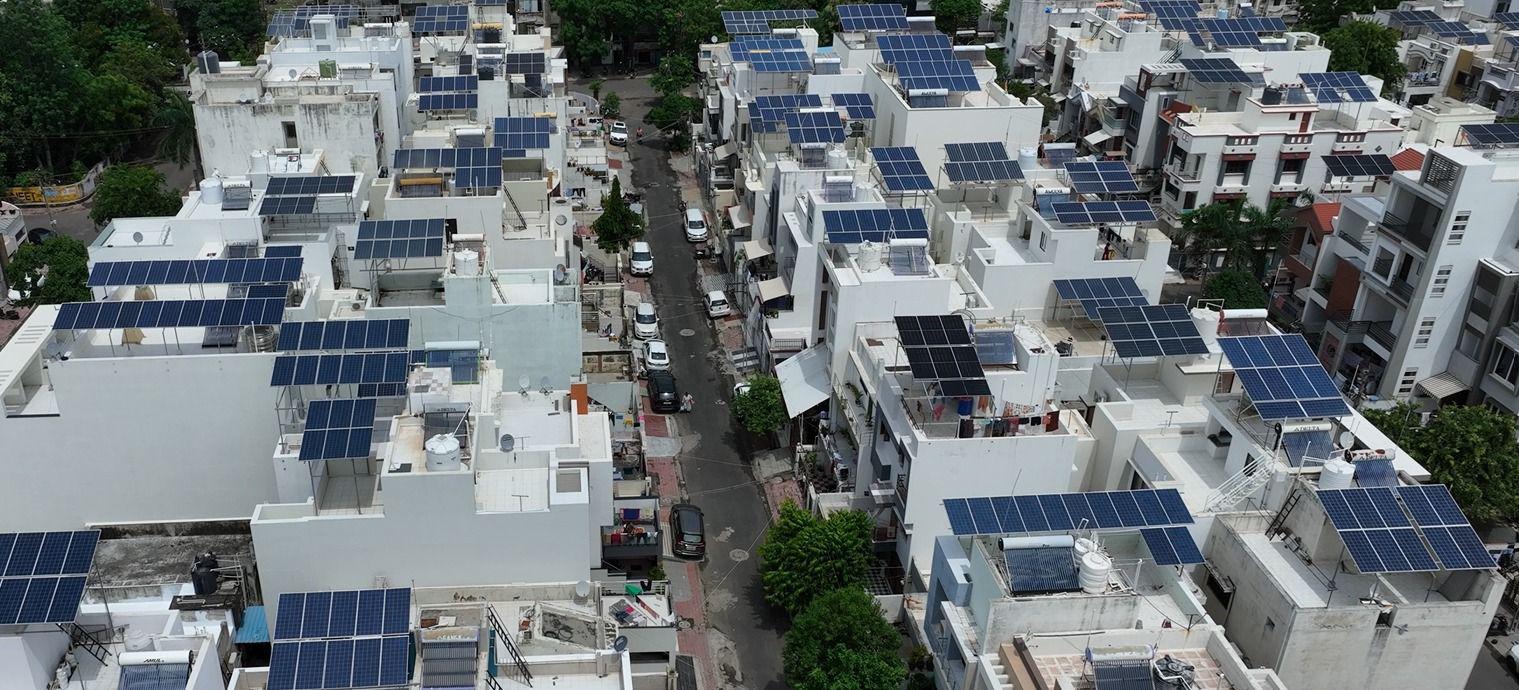 Gujarat crosses 5 lakh rooftop solar installations, retains Number 1 position