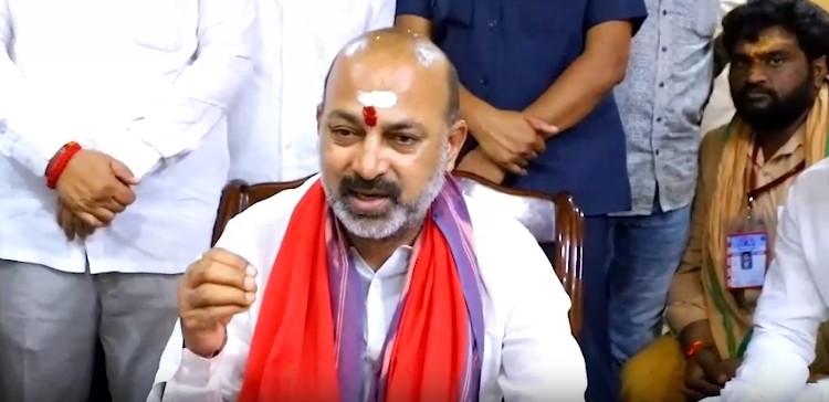 Summon KCR in phone-tapping case, demands MoS Bandi Sanjay