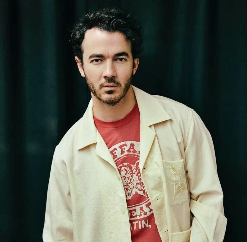 Kevin Jonas is seeing therapist to cope with professional life