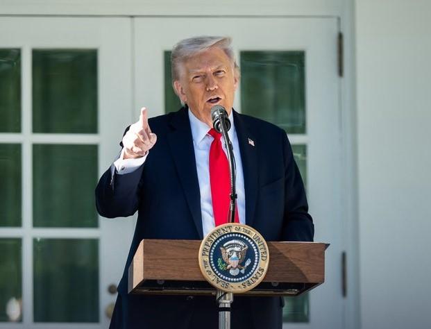 Trump eyes executive order to fix chaos in US college sports