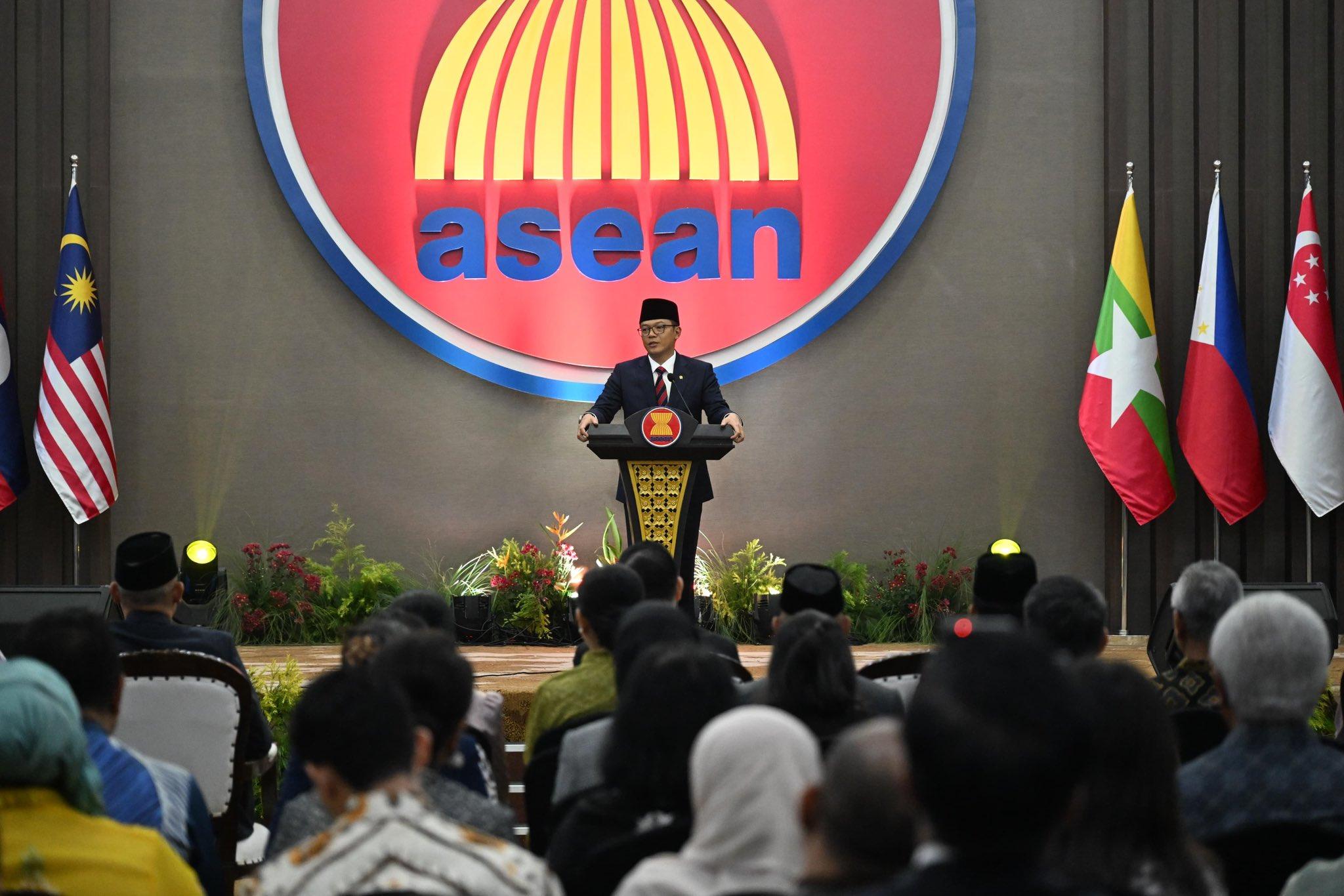 Laos marks 58th anniversary of ASEAN founding