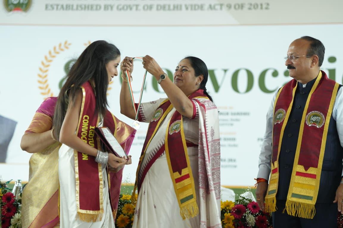 Tech empowered women to shape nation’s future: Delhi CM