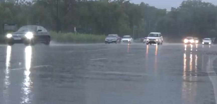 Heavy rainfall batters Delhi-NCR, triggers traffic woes and waterlogging