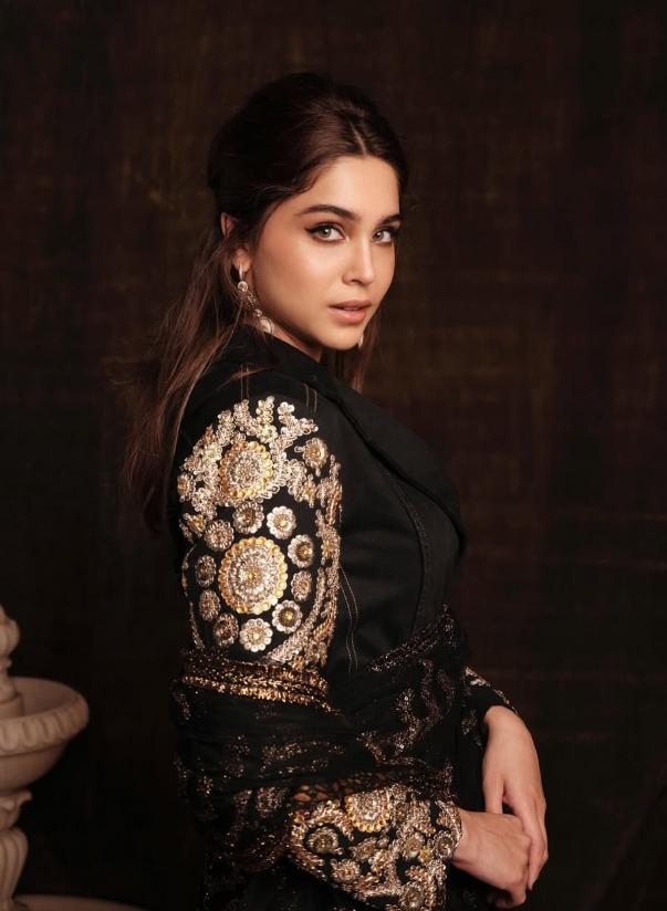 Sharvari looks back at portraits of her ‘favourite people’ as 2025 comes to an end