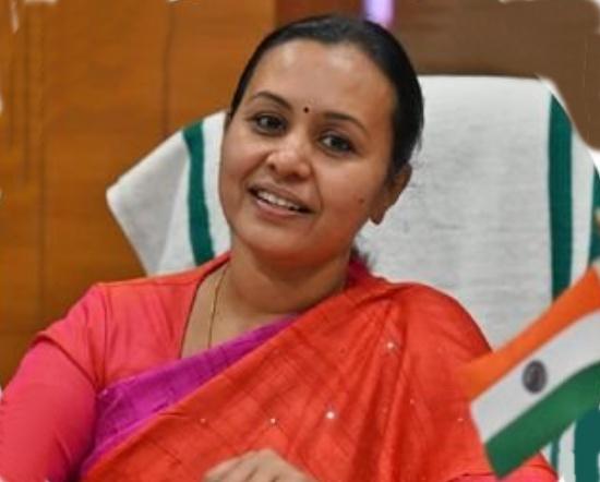 Kerala: Veena George injured in protest at Kannur station, hospitalised