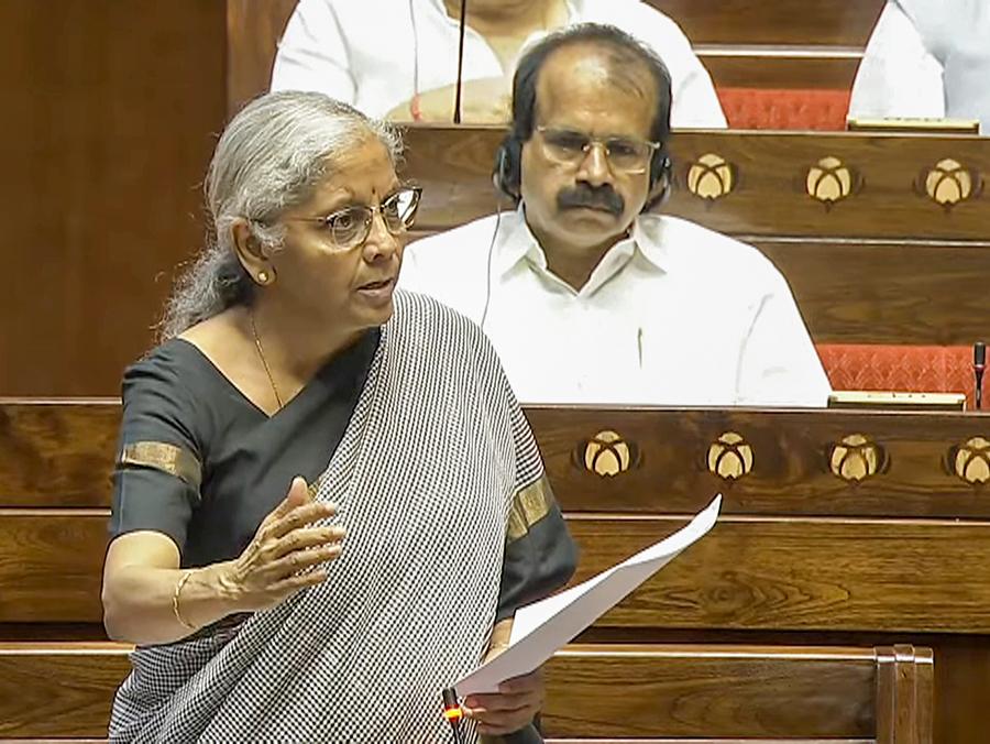 Sovereign wealth funds infuse Rs 8,426 crore into India in FY25