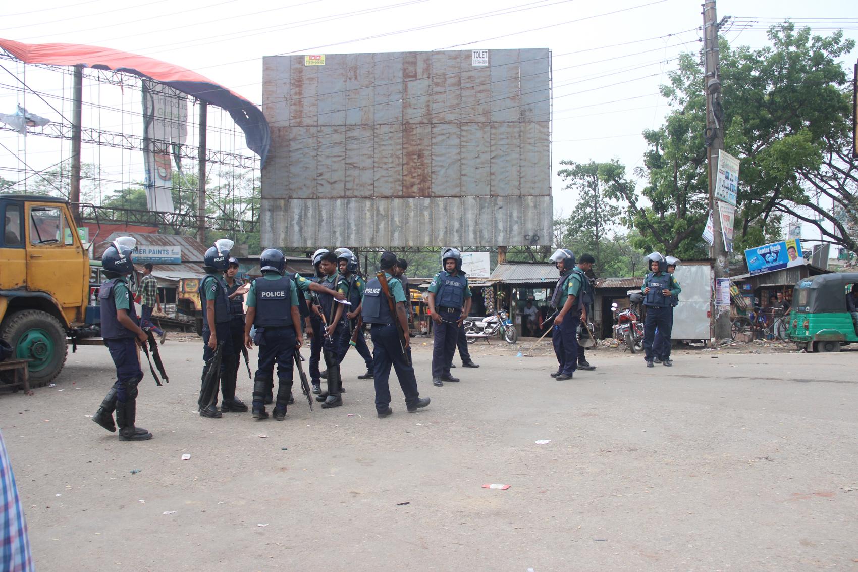 Bangladesh: One dead, several injured as BNP factions clash in Chittagong