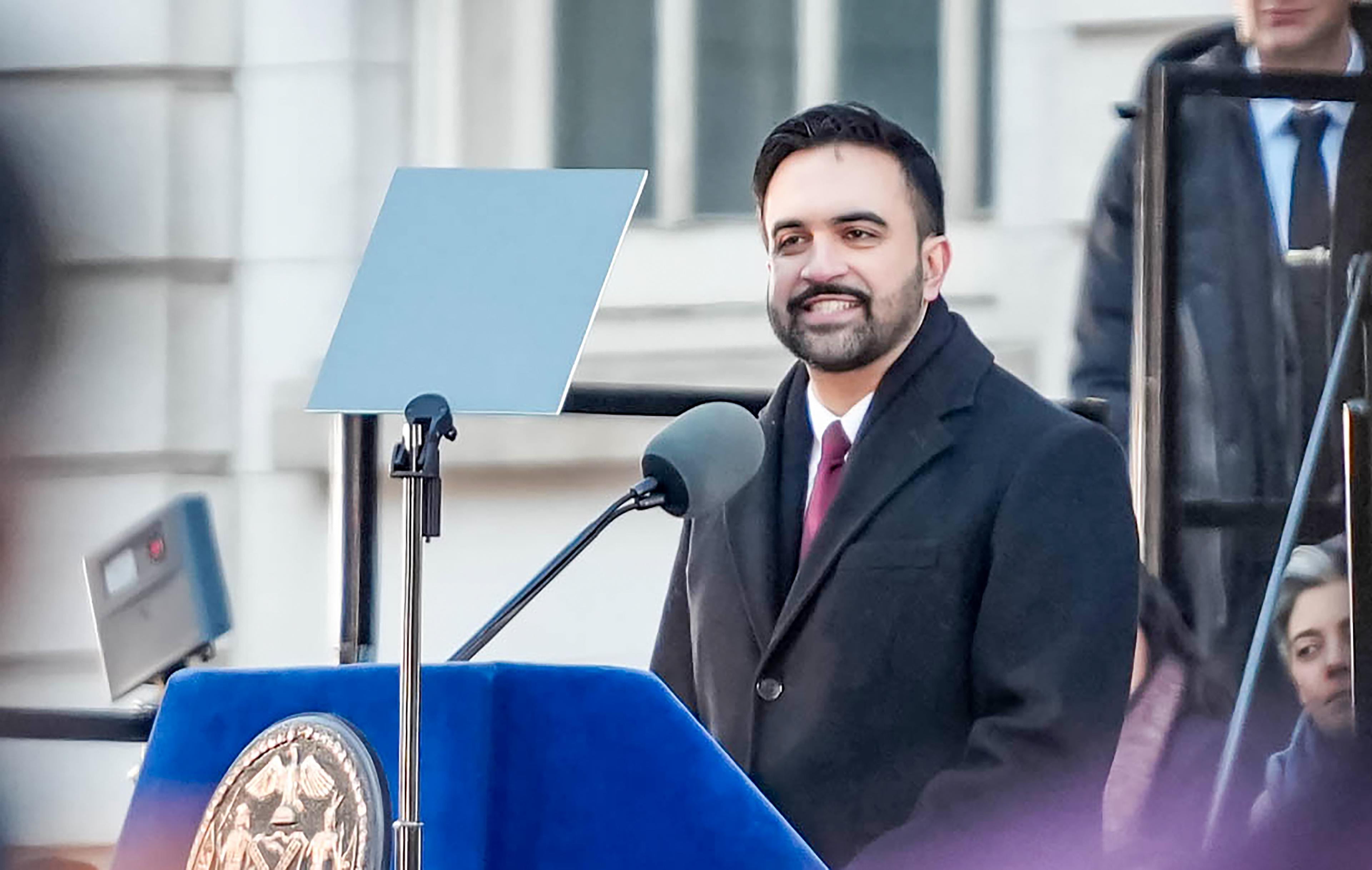 Six arrested after explosive devices thrown at NYC Mayor Mamdani's house during anti-Muslim protest