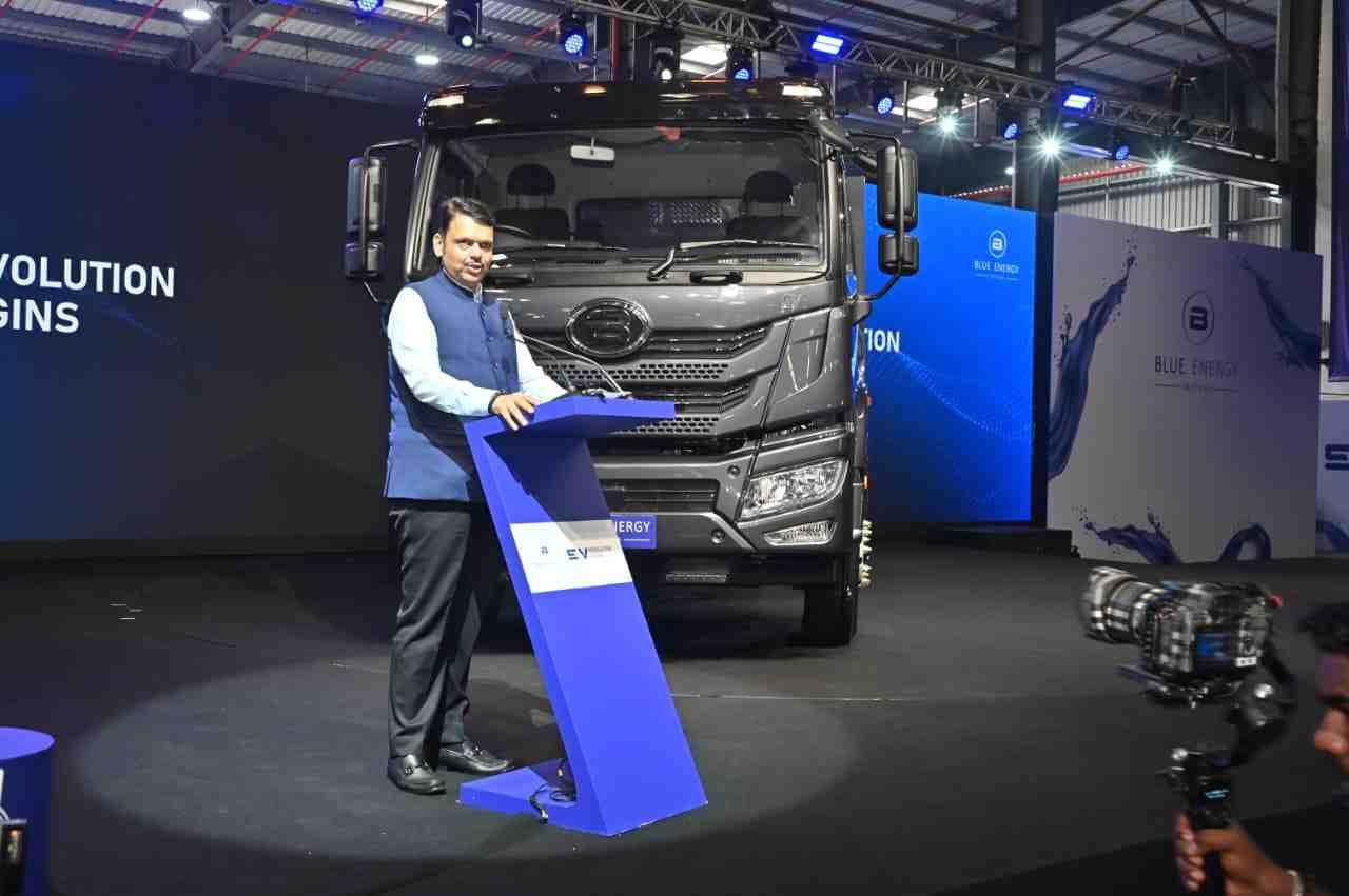 Maha govt will support production of electric trucks: CM Fadnavis